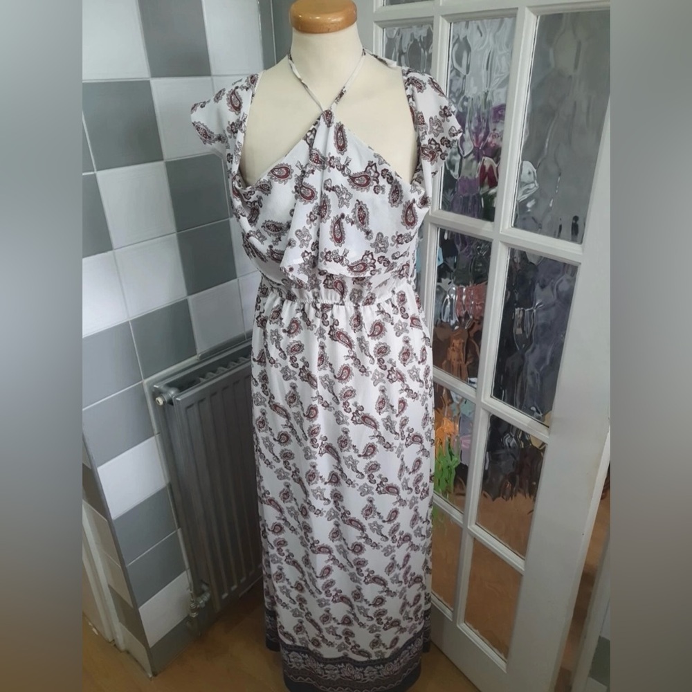 Guess White and Brown Maxi Paisley Patterned Sleeveless Halterneck Dress